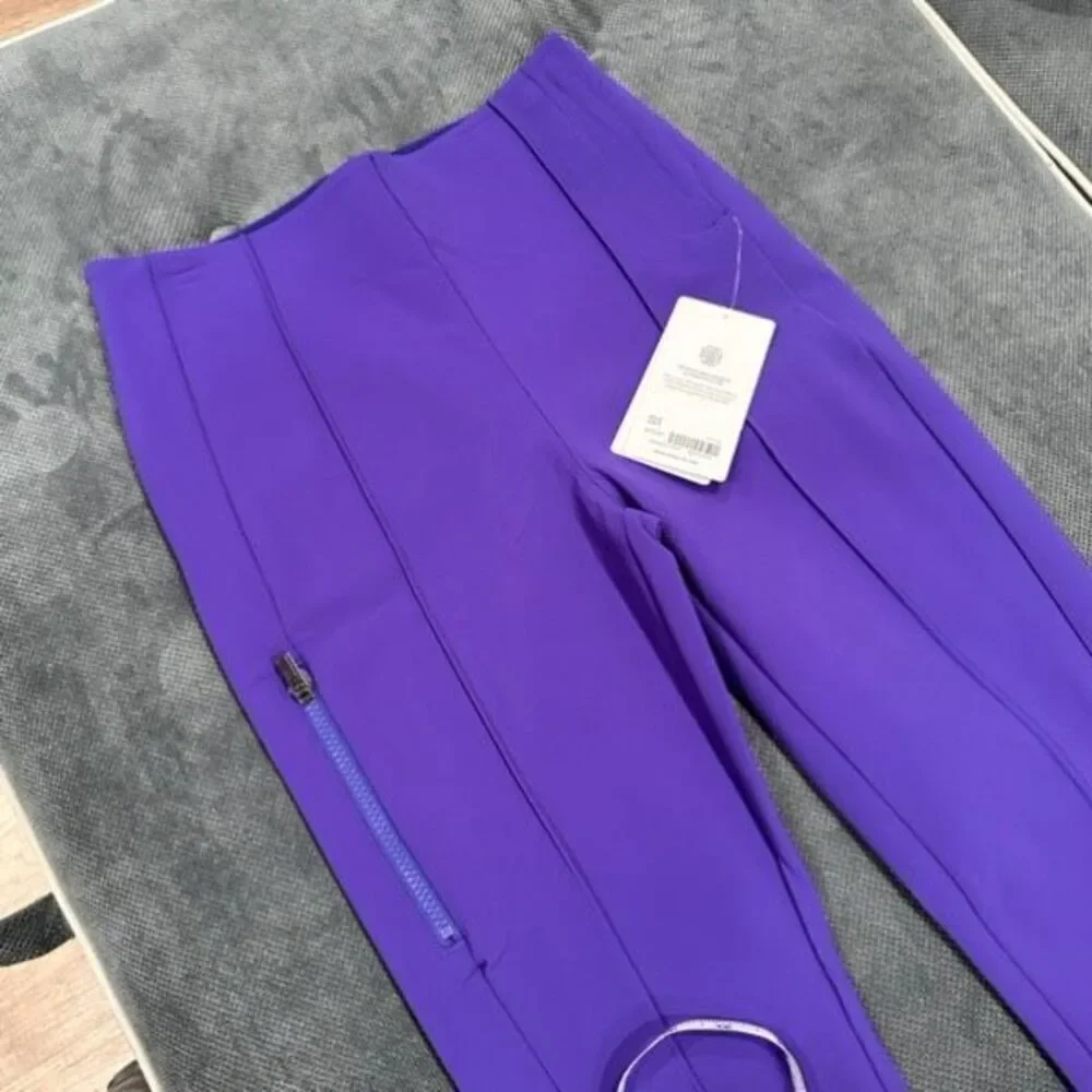 NWT Athleta Glacier Snow Skinny Pants size‎ 6 Purple Ski Outdoors Winter